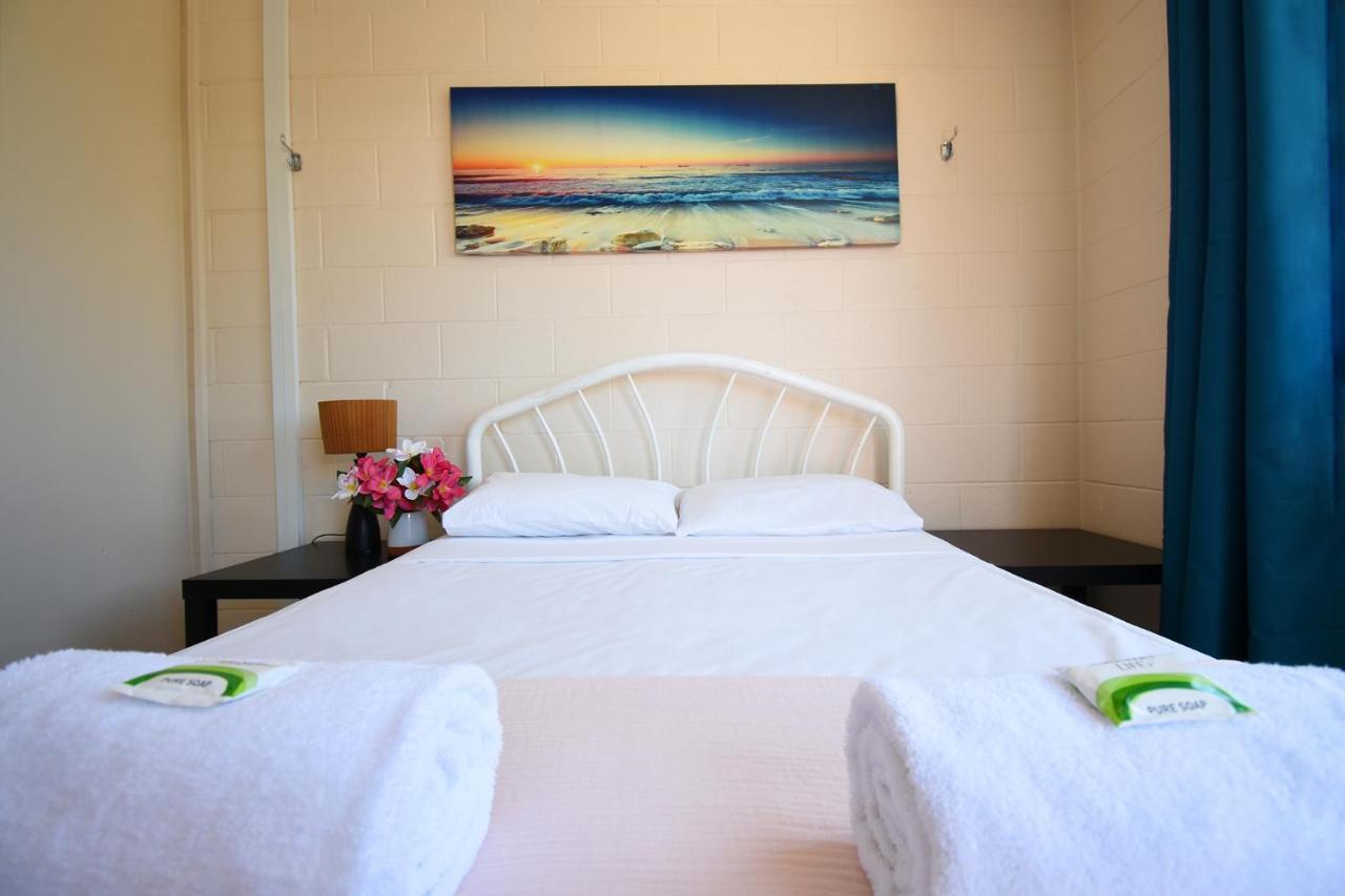 Caloundra Backpackers Hostel Bagian luar foto